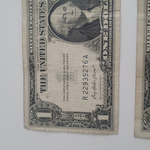 Lot 3 Vintage Rare One Dollar Rare  Blue Seal Silver Certificate. - Picture 5 of 8